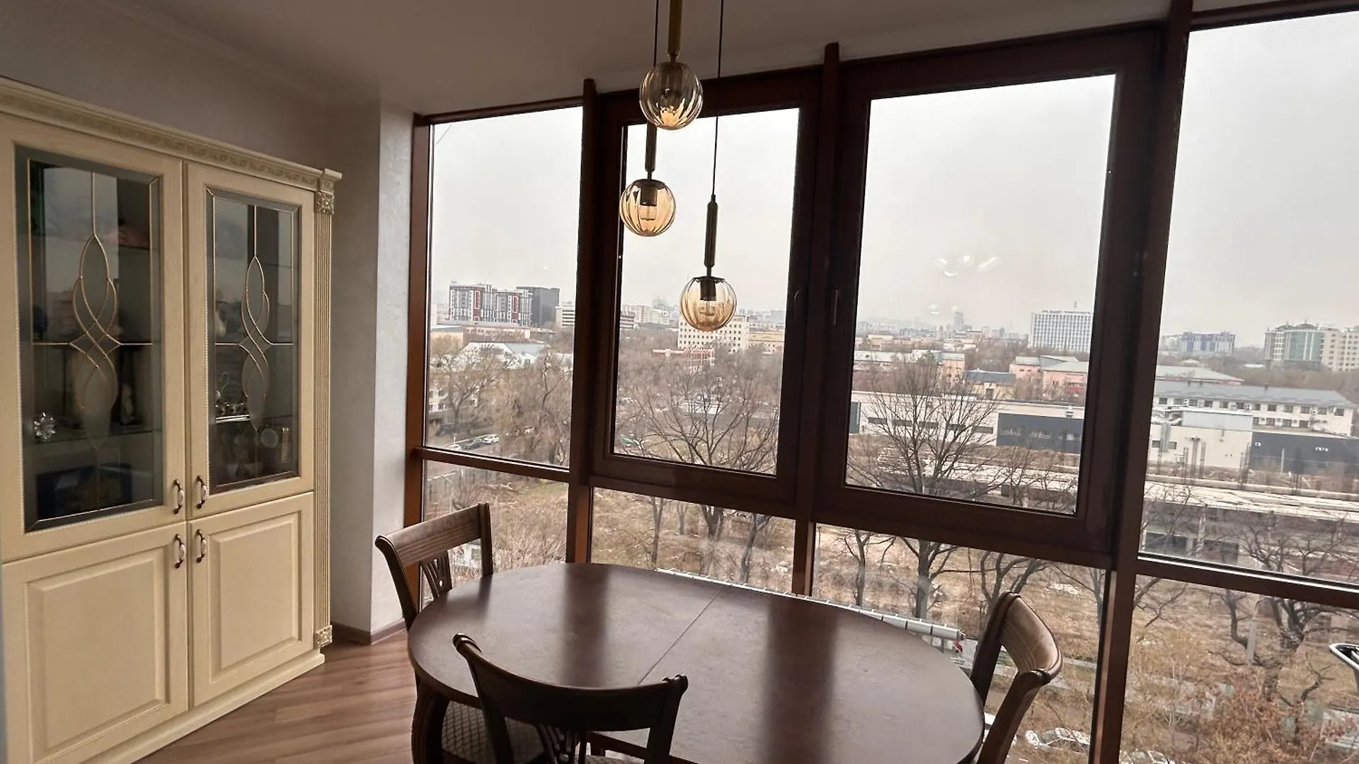 Трехкомнатная Квартира Возле Меги Almaty
