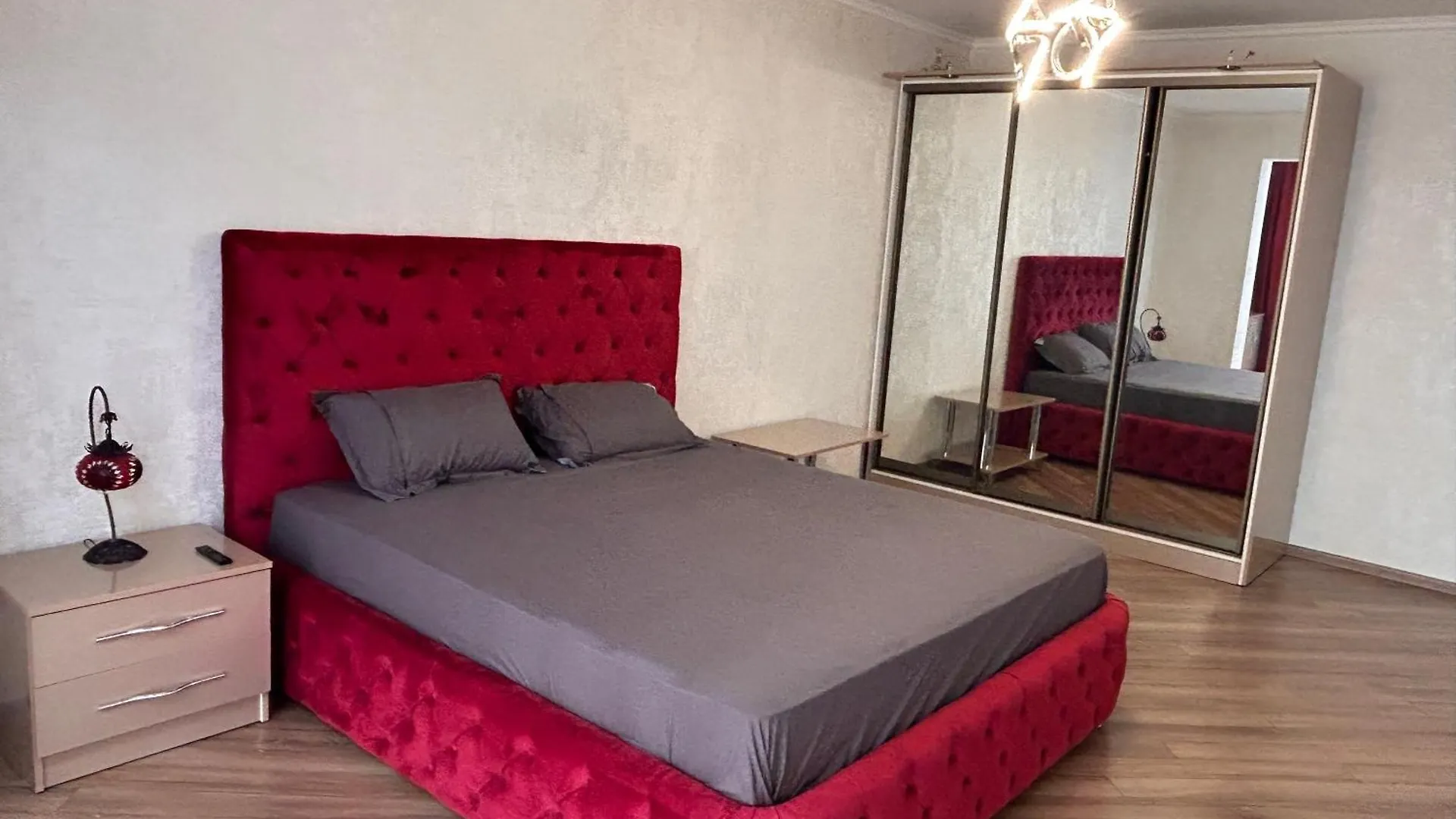 Трехкомнатная Квартира Возле Меги Almaty Apartment
